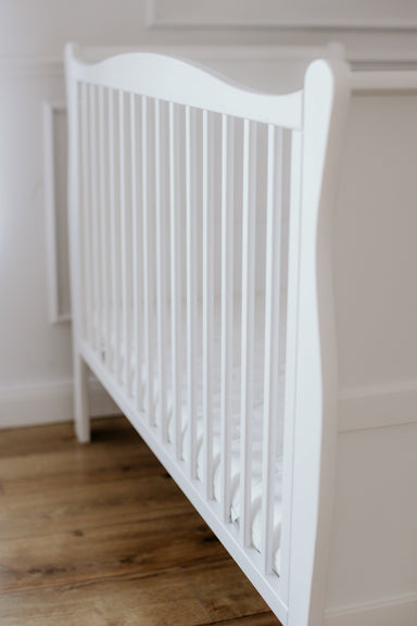 Woodies Noble Vintage Cot - White  - Hola BB